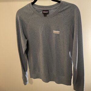 PATAGONIA long sleeve lightweight sweatshirt
